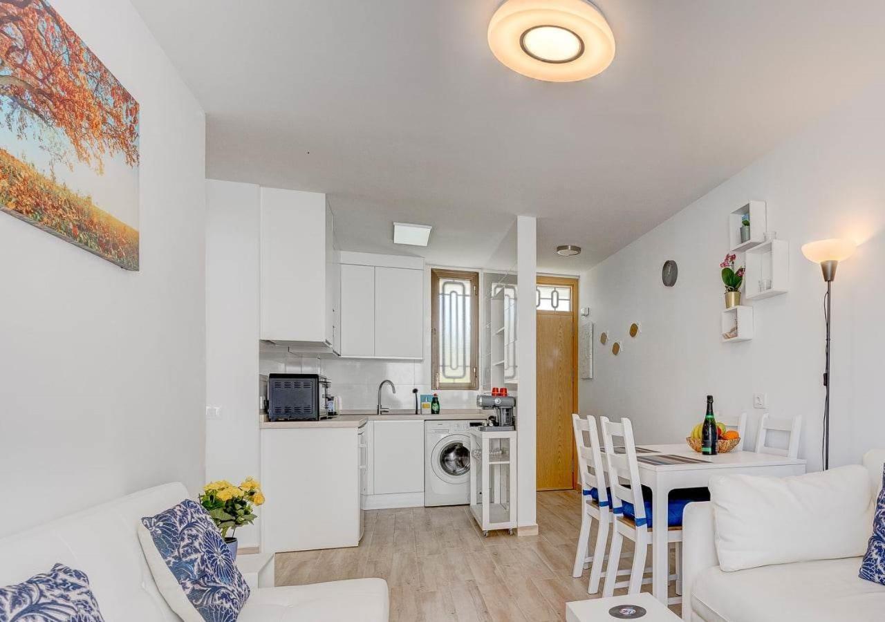 Stylish Flat And Pool With 3 Rooms, Sleeps 6, Los Cristianos Los Cristianos  Eksteriør bilde